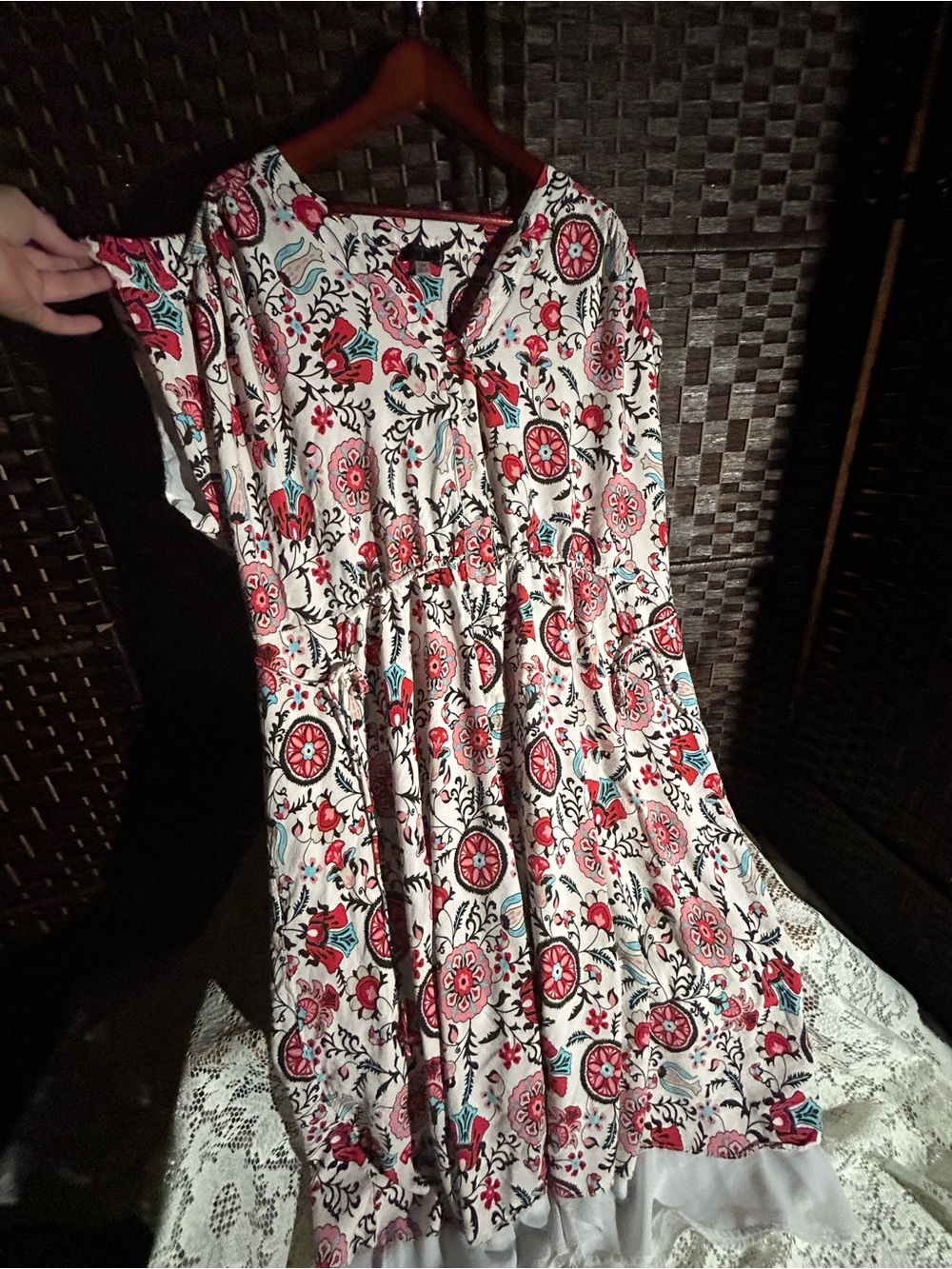 Tahari White Floral Medallion Tunic with Teal & Red Accents